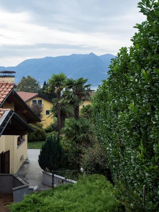 La Tua Villa Sul Lago - Casa Kollegger Luino Exterior foto