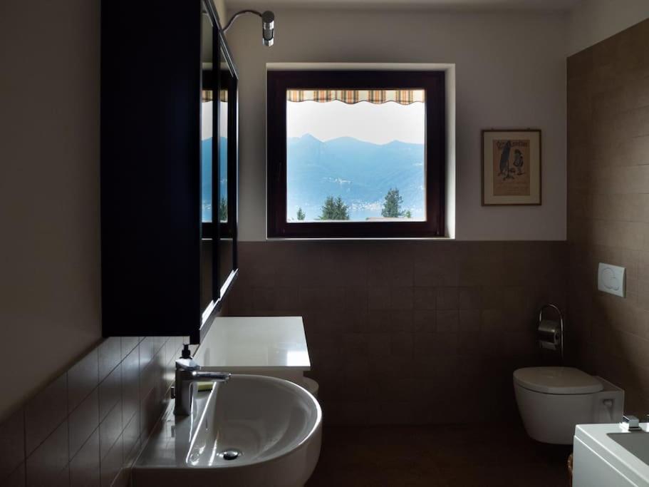 La Tua Villa Sul Lago - Casa Kollegger Luino Exterior foto